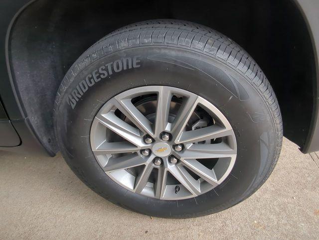 used 2023 Chevrolet Traverse car, priced at $29,495