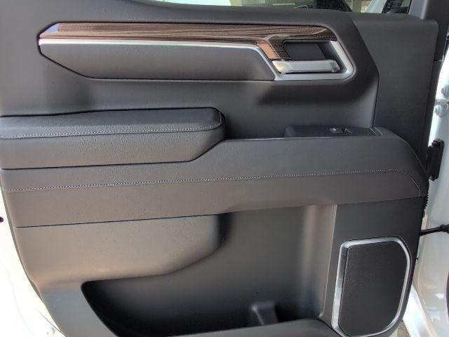 new 2025 Chevrolet Silverado 1500 car, priced at $46,100