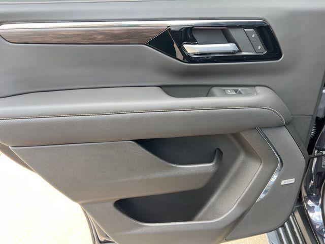 new 2025 Chevrolet Tahoe car, priced at $73,310