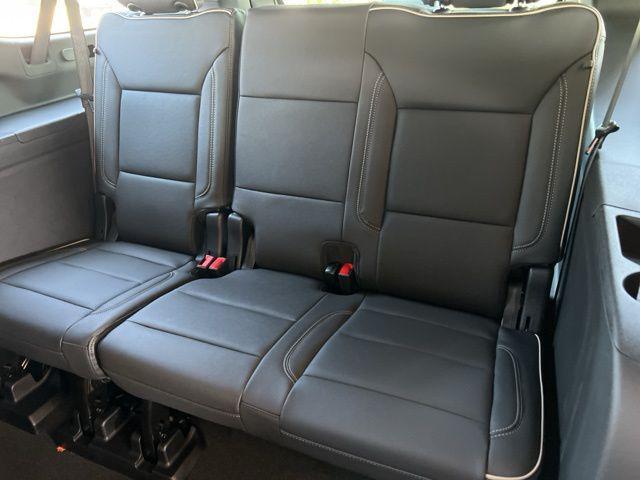 new 2025 Chevrolet Suburban car, priced at $71,615