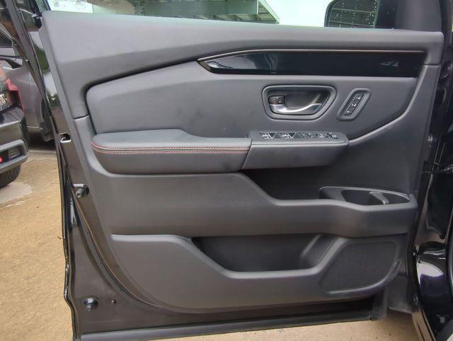 used 2025 Honda Pilot car, priced at $47,495