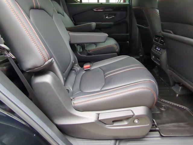 used 2025 Honda Pilot car, priced at $47,495