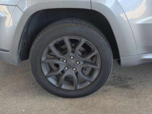used 2020 Jeep Grand Cherokee car, priced at $26,195