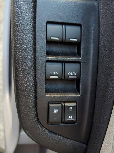 used 2022 Honda Pilot car, priced at $27,495