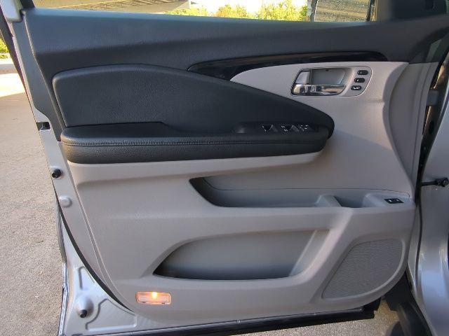 used 2022 Honda Pilot car, priced at $27,495