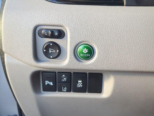 used 2022 Honda Pilot car, priced at $27,495