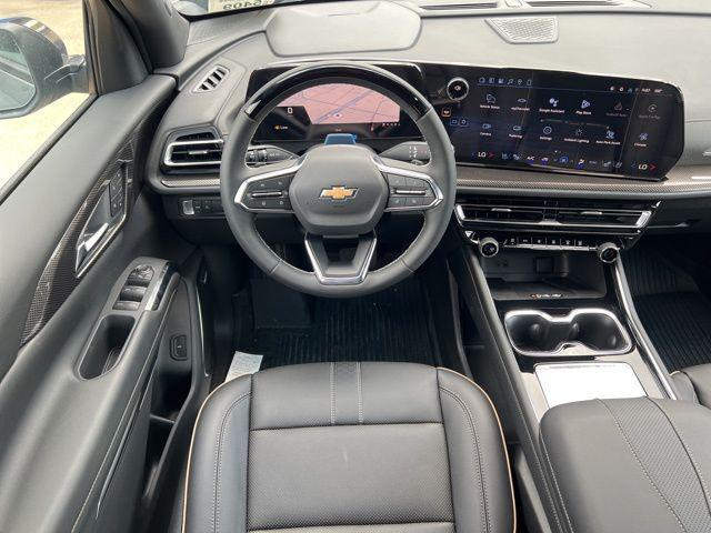 new 2026 Chevrolet Traverse car, priced at $59,015