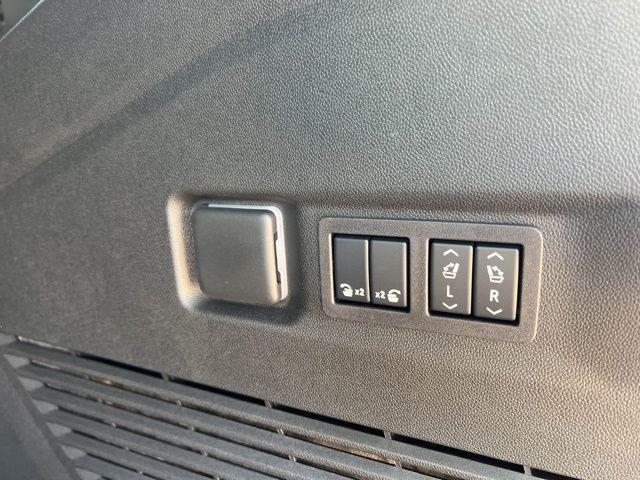 new 2025 Chevrolet Suburban car, priced at $79,220