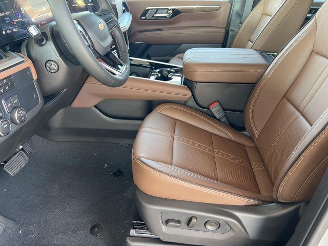 new 2025 Chevrolet Suburban car, priced at $79,220