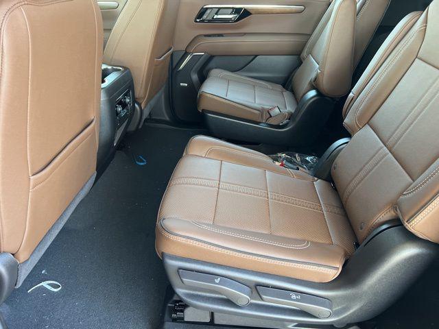 new 2025 Chevrolet Suburban car, priced at $79,220