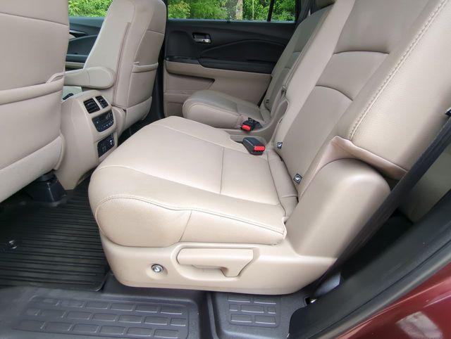 used 2022 Honda Pilot car, priced at $32,995