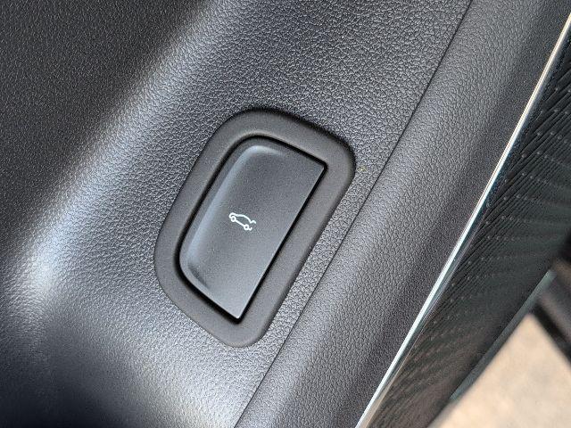 new 2026 Chevrolet Traverse car, priced at $57,536