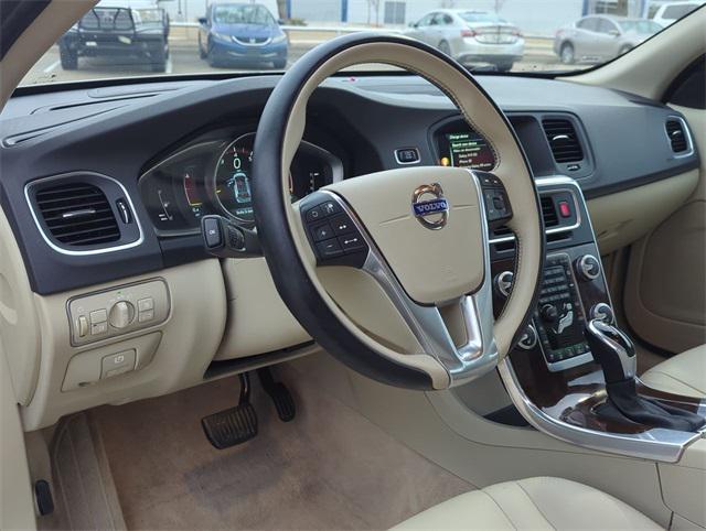 used 2015 Volvo V60 car, priced at $15,995