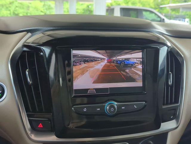 used 2024 Chevrolet Traverse car, priced at $34,995