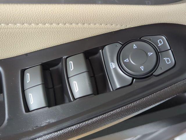 used 2024 Chevrolet Traverse car, priced at $34,995