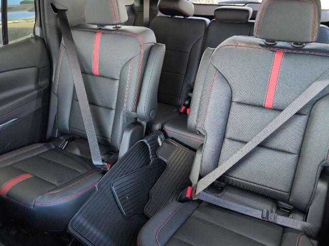 new 2026 Chevrolet Traverse car, priced at $1,779