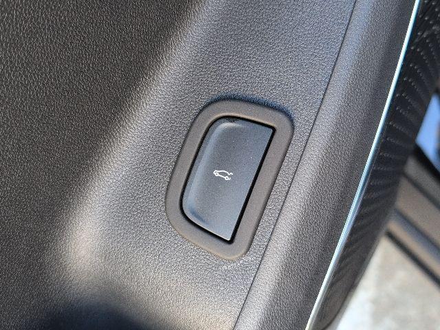 new 2026 Chevrolet Traverse car, priced at $1,736