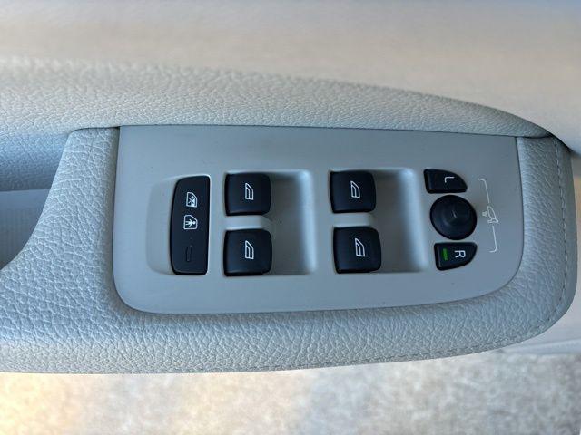 used 2020 Volvo V60 car, priced at $24,995