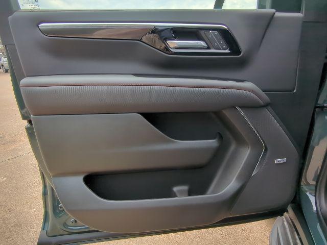 new 2025 Chevrolet Suburban car, priced at $91,905