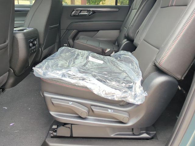 new 2025 Chevrolet Suburban car, priced at $91,905