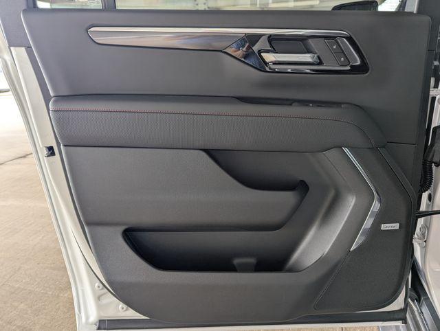 new 2025 Chevrolet Suburban car, priced at $75,210
