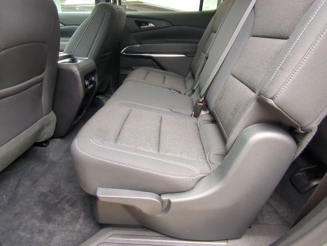 used 2024 Chevrolet Traverse car, priced at $39,995