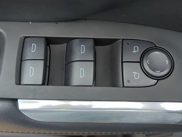 used 2024 Chevrolet Traverse car, priced at $39,995