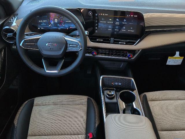 new 2026 Chevrolet Equinox car, priced at $32,205