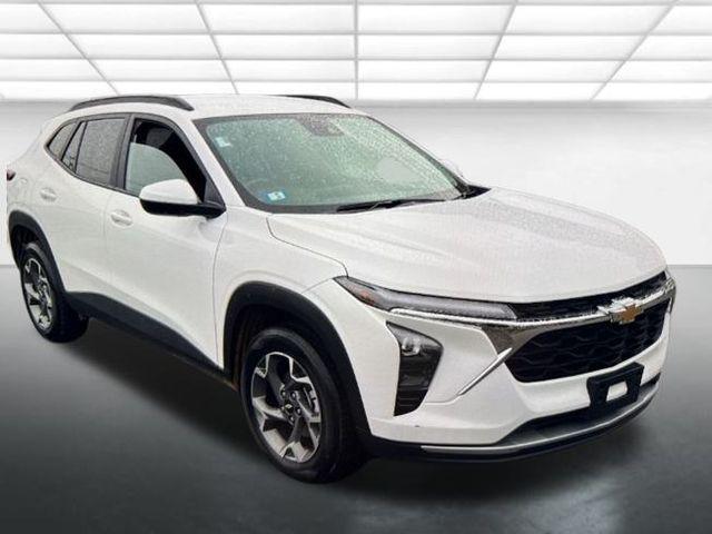 used 2024 Chevrolet Trax car, priced at $22,995