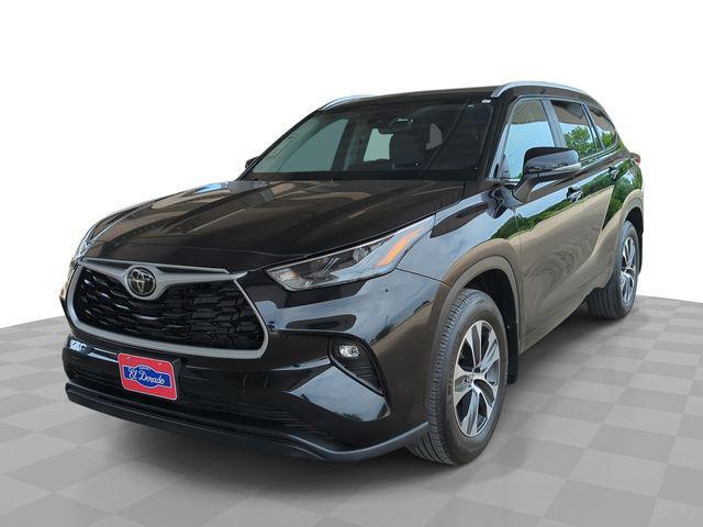 used 2024 Toyota Highlander car, priced at $42,495
