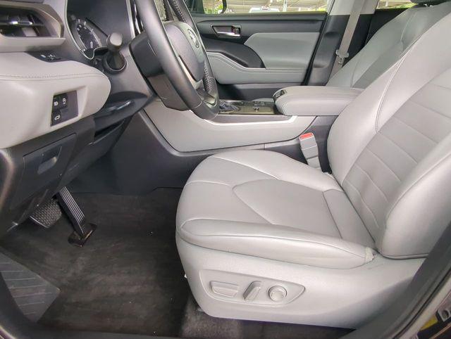 used 2024 Toyota Highlander car, priced at $42,495