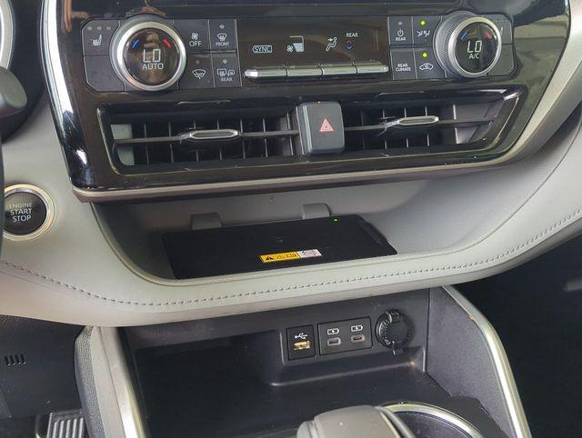 used 2024 Toyota Highlander car, priced at $42,495