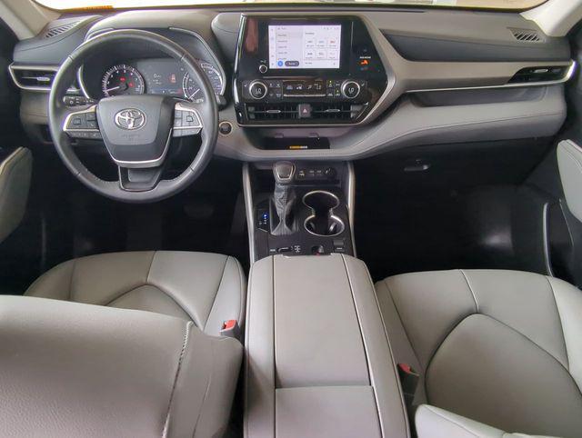 used 2024 Toyota Highlander car, priced at $42,495