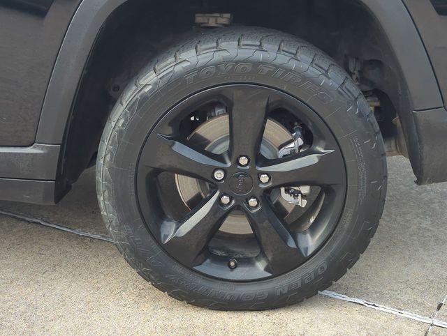 used 2022 Jeep Grand Cherokee L car, priced at $31,995