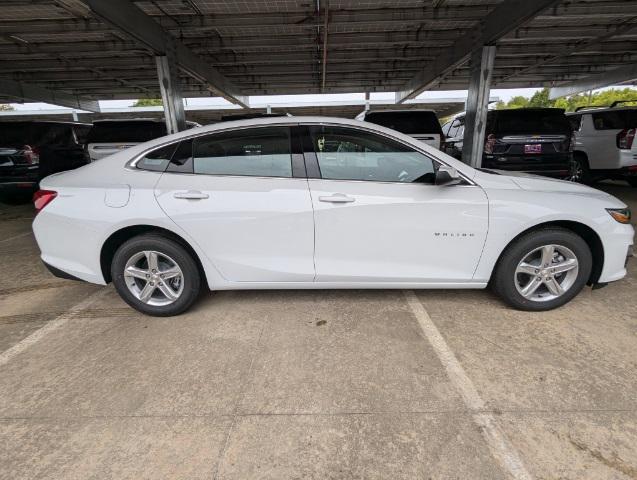 new 2025 Chevrolet Malibu car, priced at $27,645