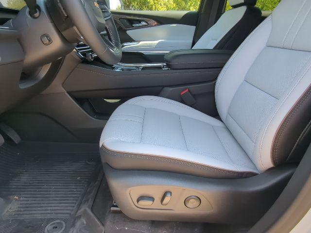 new 2026 Chevrolet Traverse car, priced at $58,510