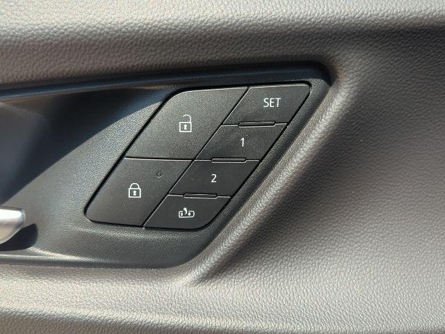 new 2026 Chevrolet Equinox car, priced at $30,765