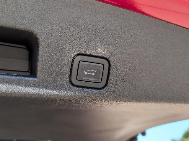 used 2024 Chevrolet Traverse car, priced at $48,995