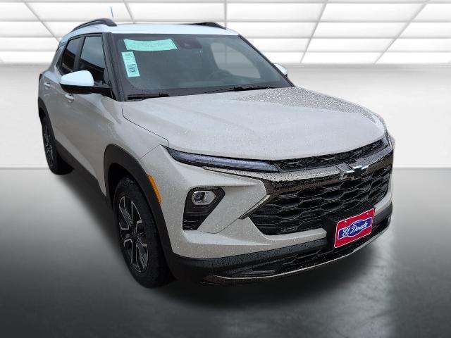 new 2026 Chevrolet TrailBlazer car, priced at $34,425