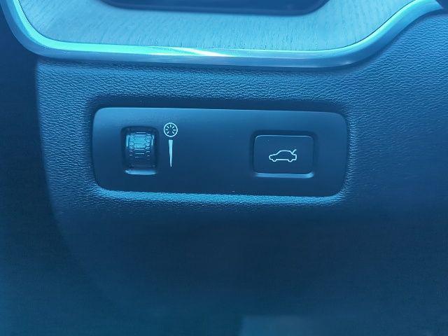 used 2019 Volvo XC60 car, priced at $19,495