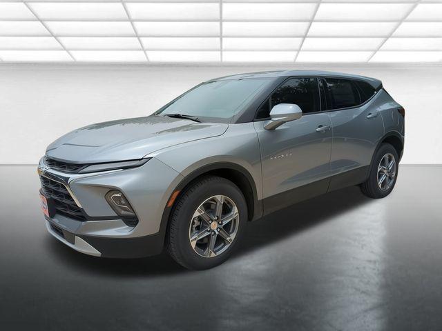 new 2025 Chevrolet Blazer car, priced at $33,935