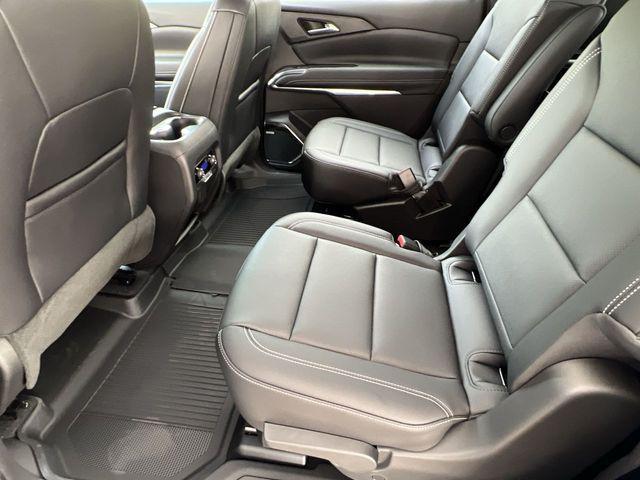 new 2025 Chevrolet Traverse car, priced at $46,325
