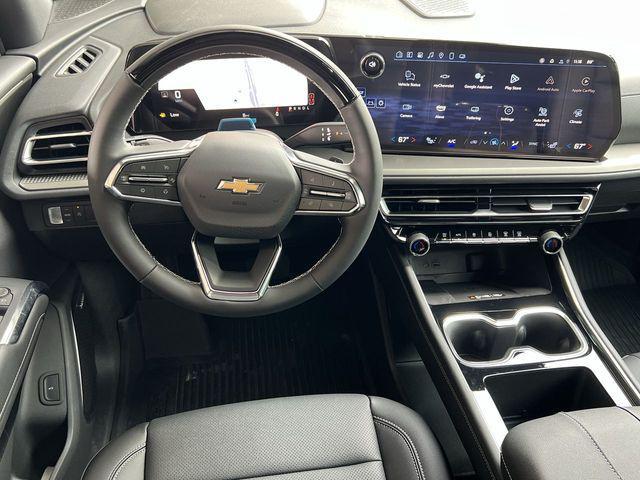 new 2025 Chevrolet Traverse car, priced at $48,825