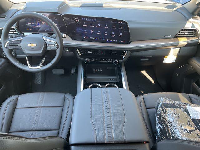 new 2025 Chevrolet Suburban car, priced at $76,220