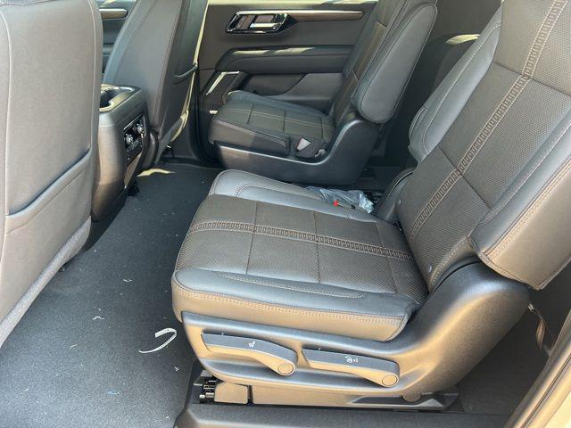 new 2025 Chevrolet Suburban car, priced at $76,220