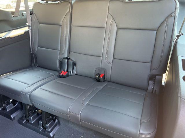 new 2025 Chevrolet Suburban car, priced at $76,220
