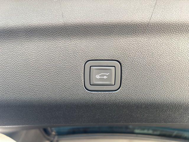 new 2025 Chevrolet Suburban car, priced at $86,575