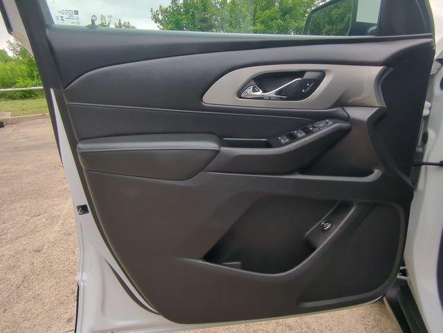 used 2023 Chevrolet Traverse car, priced at $31,495