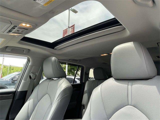 used 2023 Toyota Highlander car, priced at $41,493