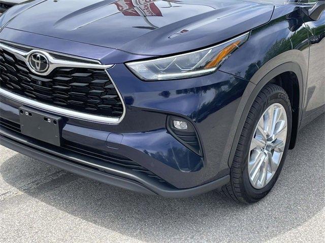 used 2023 Toyota Highlander car, priced at $41,493